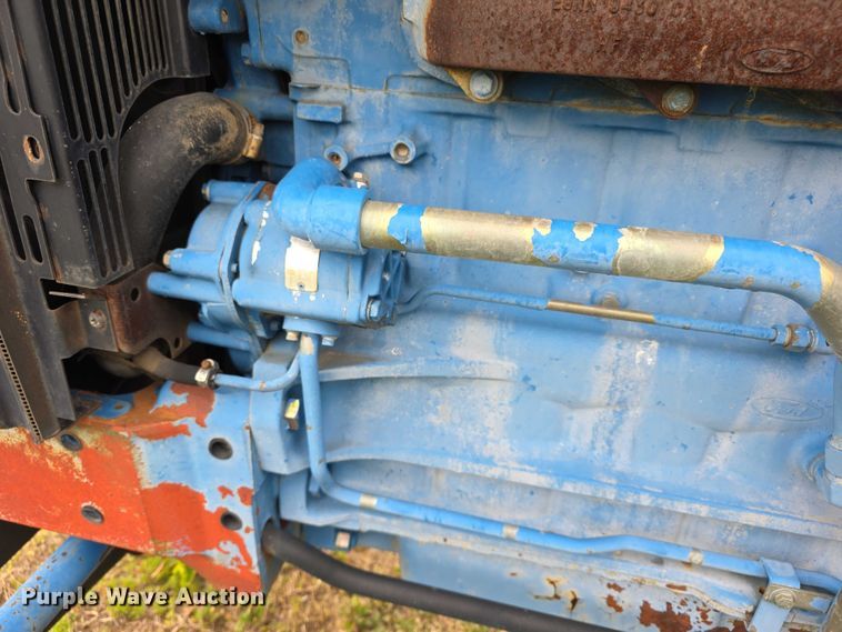 image for item FH6098 1993 Ford 8240 tractor