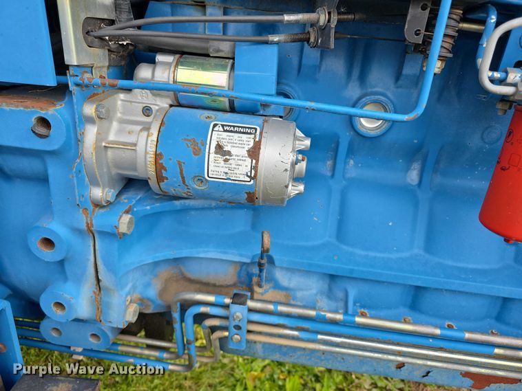 image for item FH6098 1993 Ford 8240 tractor