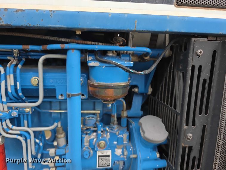 image for item FH6098 1993 Ford 8240 tractor