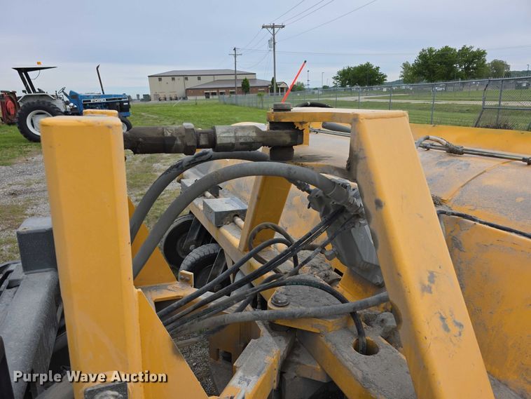 image for item FH6099 International Cargostar 1850B runway sweeper truck