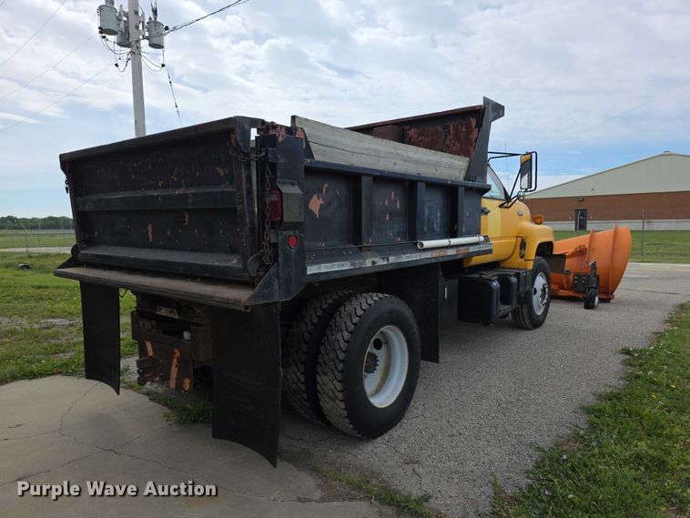 image for item FH6101 1996 GMC Topkick dump truck