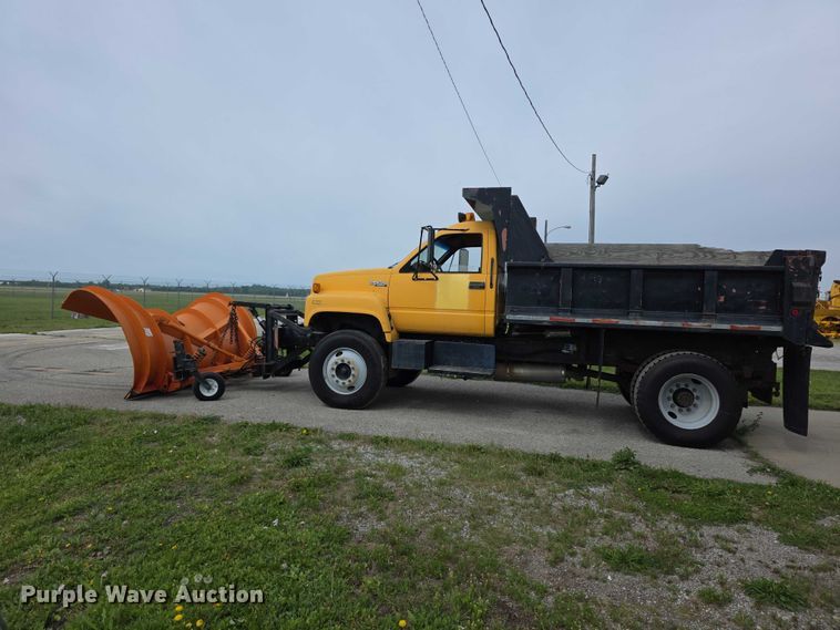 image for item FH6101 1996 GMC Topkick dump truck