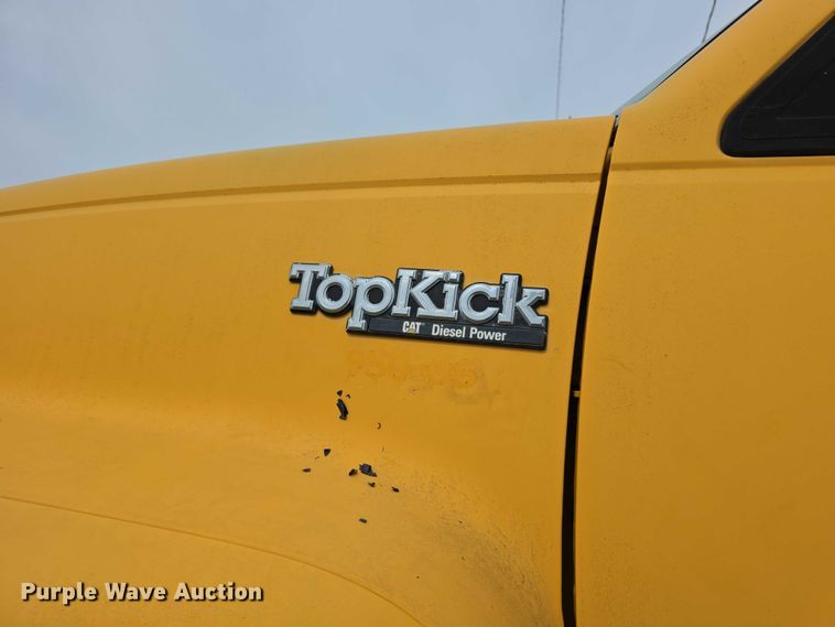 image for item FH6101 1996 GMC Topkick dump truck