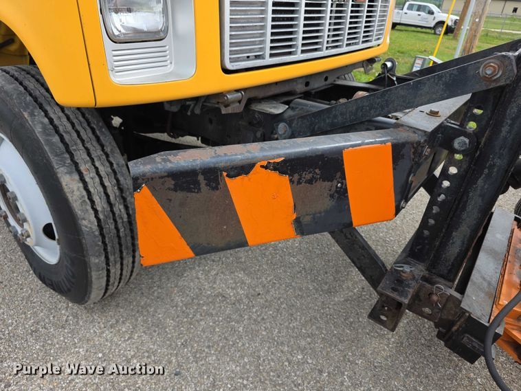 image for item FH6101 1996 GMC Topkick dump truck