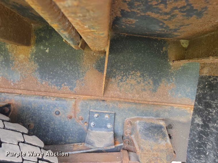 image for item FH6101 1996 GMC Topkick dump truck