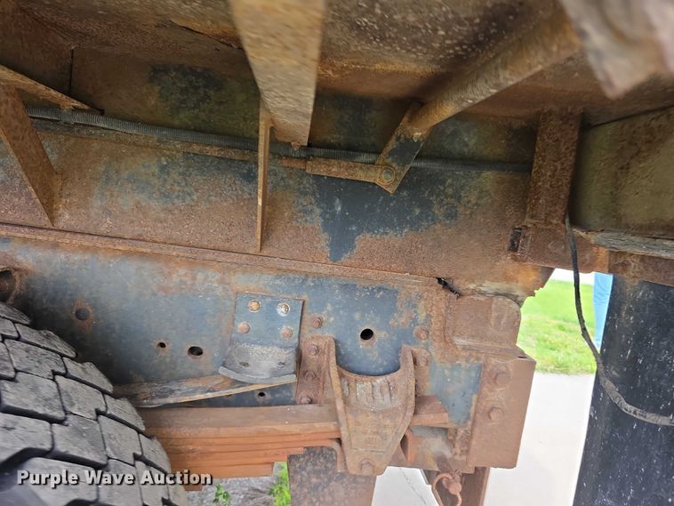 image for item FH6101 1996 GMC Topkick dump truck