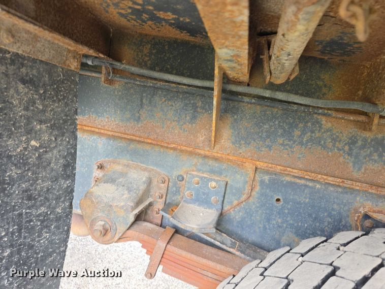 image for item FH6101 1996 GMC Topkick dump truck