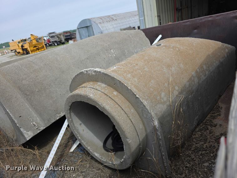image for item FH6101 1996 GMC Topkick dump truck