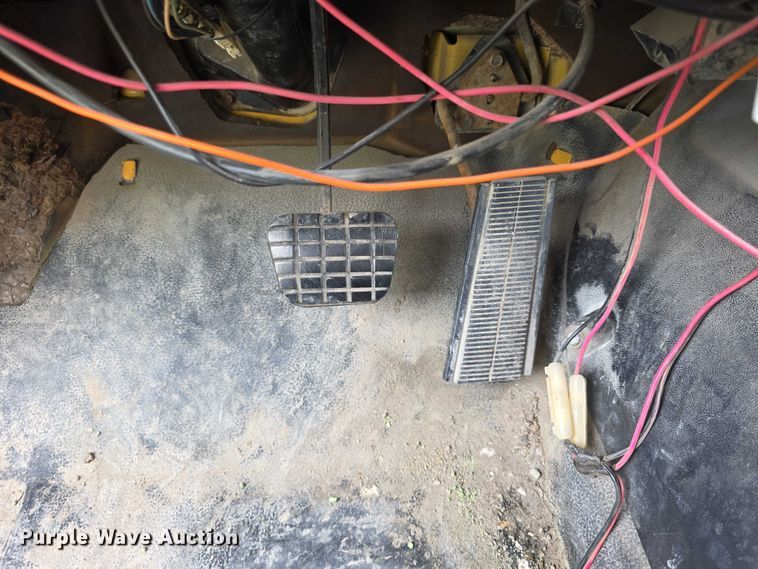 image for item FH6101 1996 GMC Topkick dump truck
