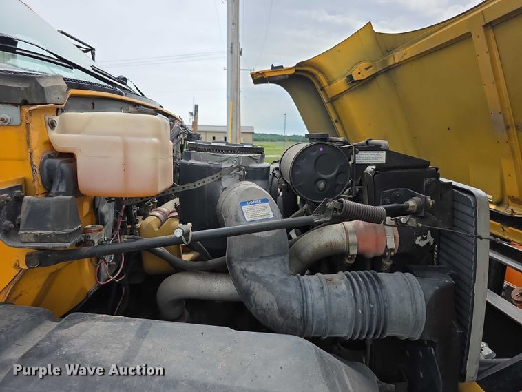 image for item FH6101 1996 GMC Topkick dump truck