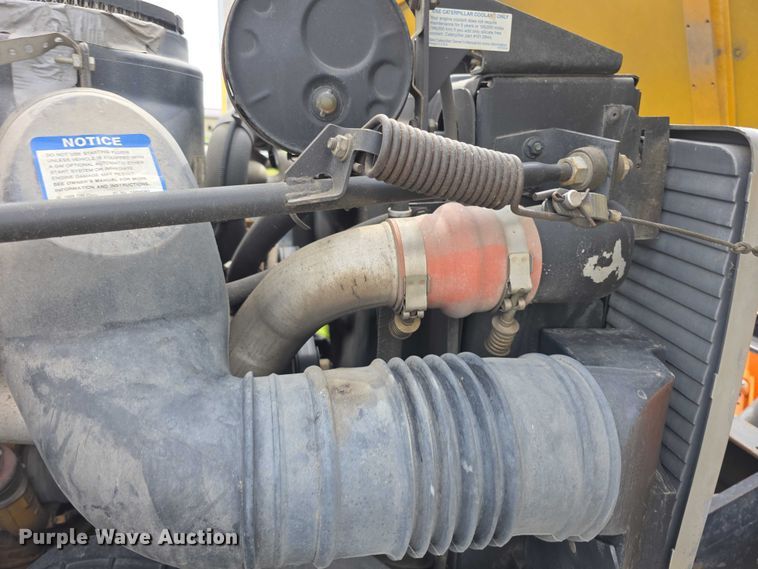 image for item FH6101 1996 GMC Topkick dump truck