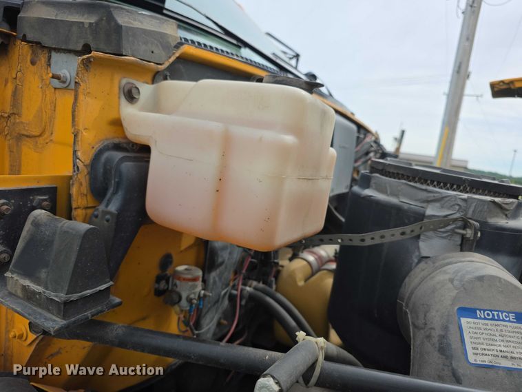 image for item FH6101 1996 GMC Topkick dump truck