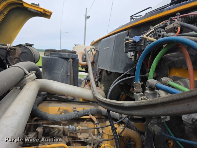 image for item FH6101 1996 GMC Topkick dump truck