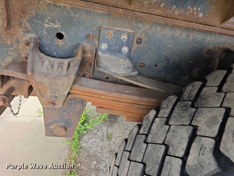 image for item FH6101 1996 GMC Topkick dump truck
