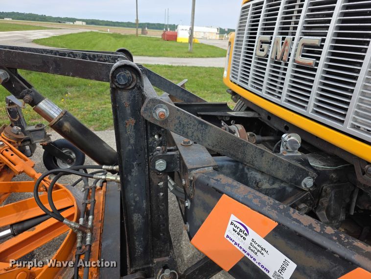 image for item FH6101 1996 GMC Topkick dump truck