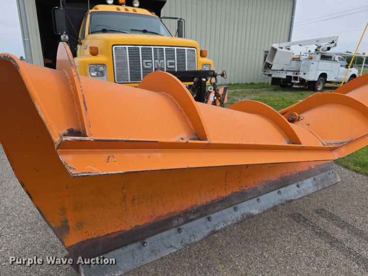 image for item FH6101 1996 GMC Topkick dump truck