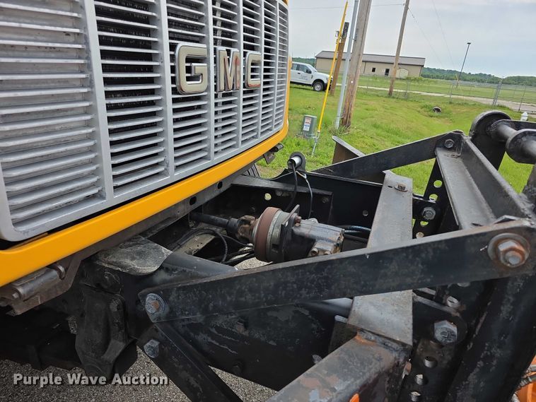 image for item FH6101 1996 GMC Topkick dump truck