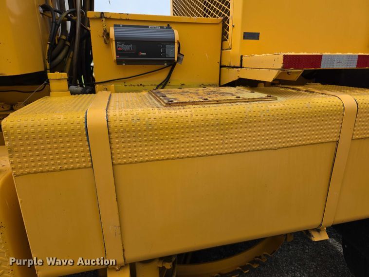 image for item FH6102 1982 Oshkosh  WT2206 snow blower truck