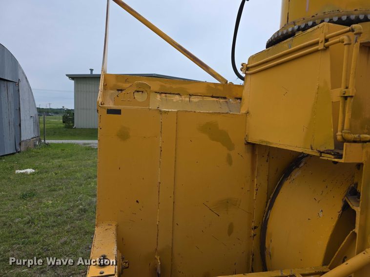 image for item FH6102 1982 Oshkosh  WT2206 snow blower truck