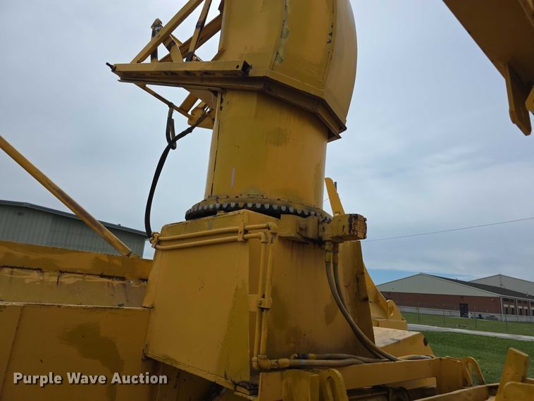 image for item FH6102 1982 Oshkosh  WT2206 snow blower truck