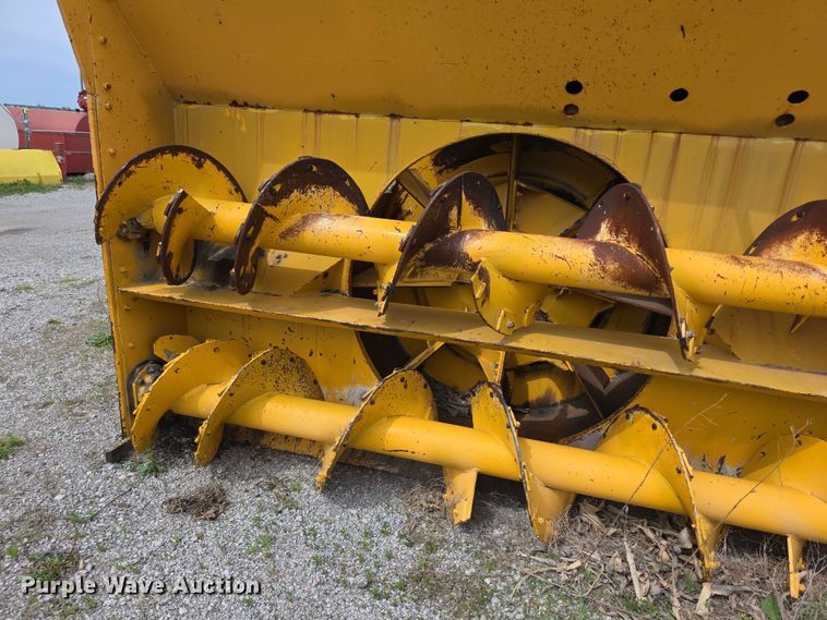 image for item FH6102 1982 Oshkosh  WT2206 snow blower truck