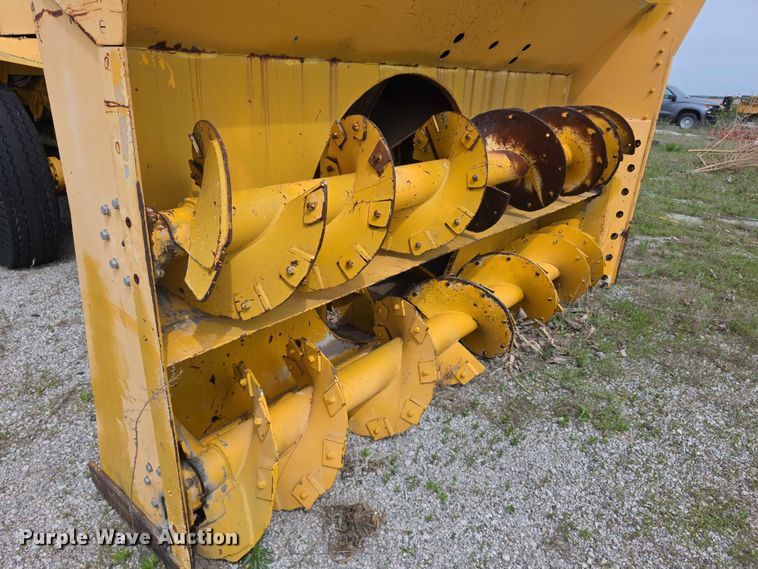 image for item FH6102 1982 Oshkosh  WT2206 snow blower truck