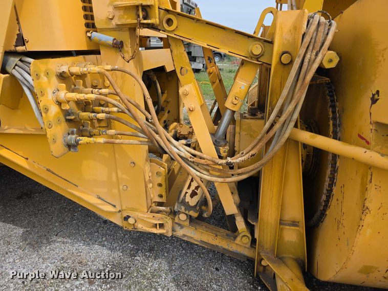 image for item FH6102 1982 Oshkosh  WT2206 snow blower truck