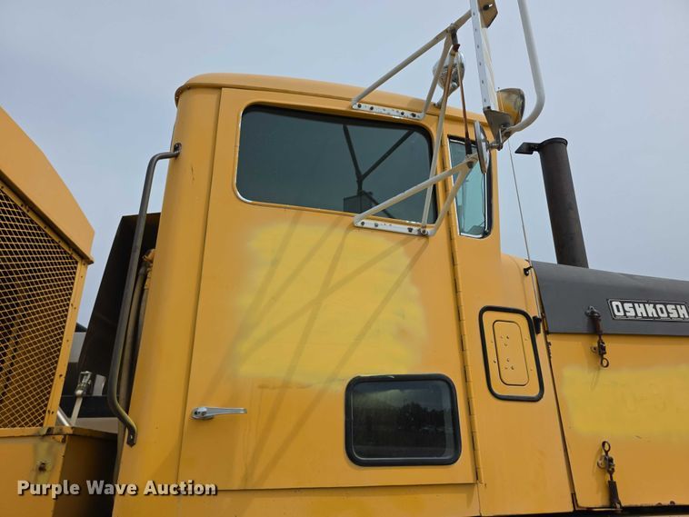 image for item FH6102 1982 Oshkosh  WT2206 snow blower truck