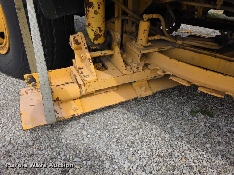 image for item FH6102 1982 Oshkosh  WT2206 snow blower truck