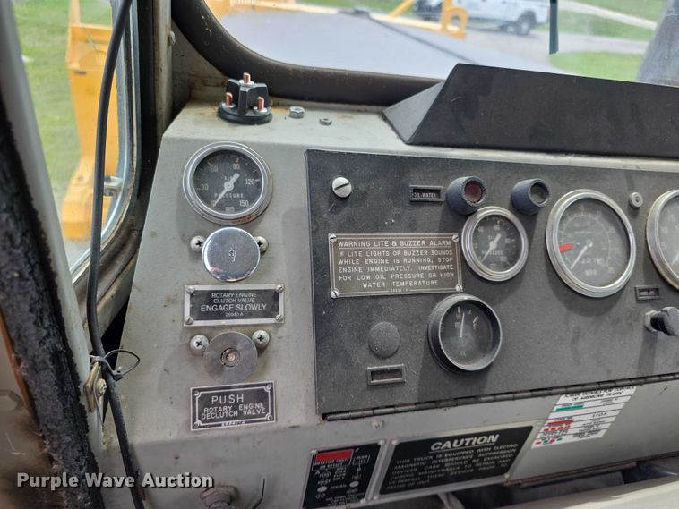 image for item FH6102 1982 Oshkosh  WT2206 snow blower truck