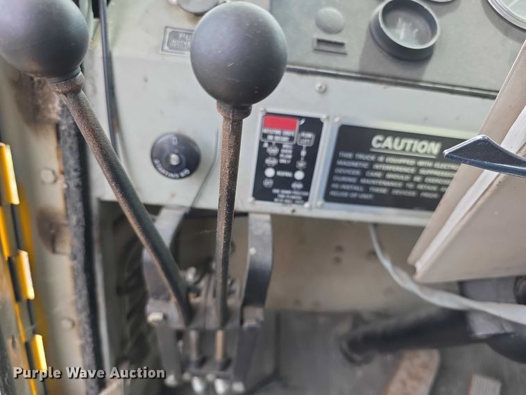 image for item FH6102 1982 Oshkosh  WT2206 snow blower truck
