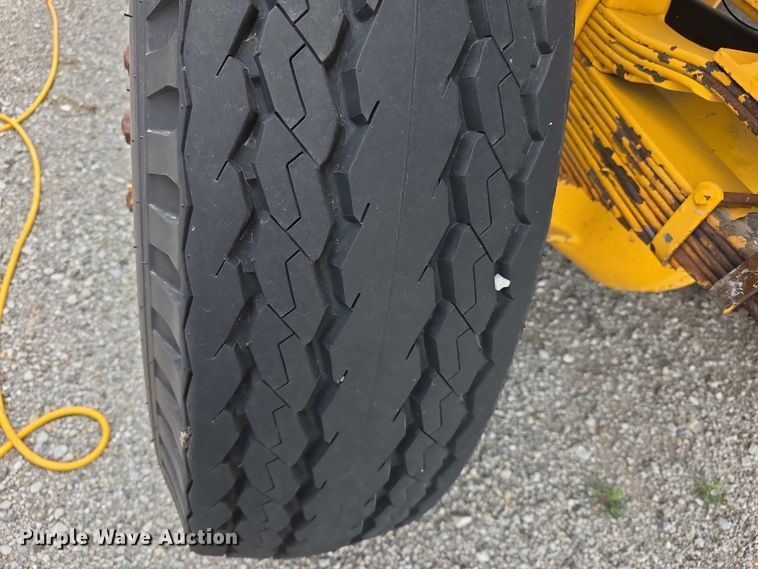 image for item FH6102 1982 Oshkosh  WT2206 snow blower truck