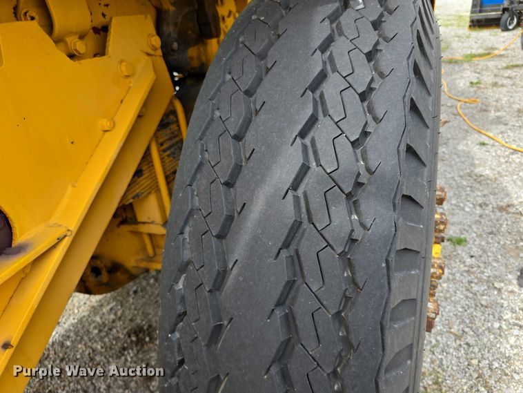 image for item FH6102 1982 Oshkosh  WT2206 snow blower truck
