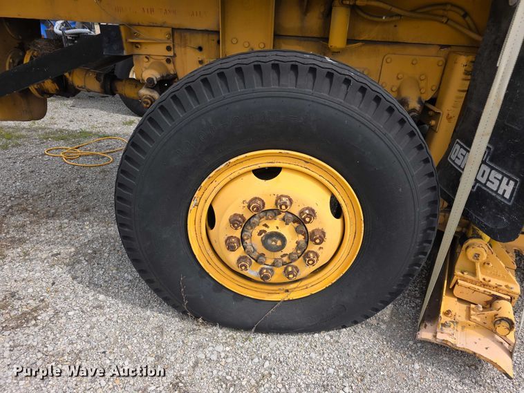 image for item FH6102 1982 Oshkosh  WT2206 snow blower truck