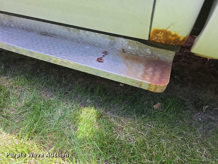 image for item FH6103 2009 Ford F350 Super Duty pickup truck