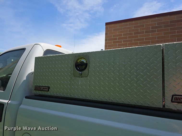 image for item FH6103 2009 Ford F350 Super Duty pickup truck