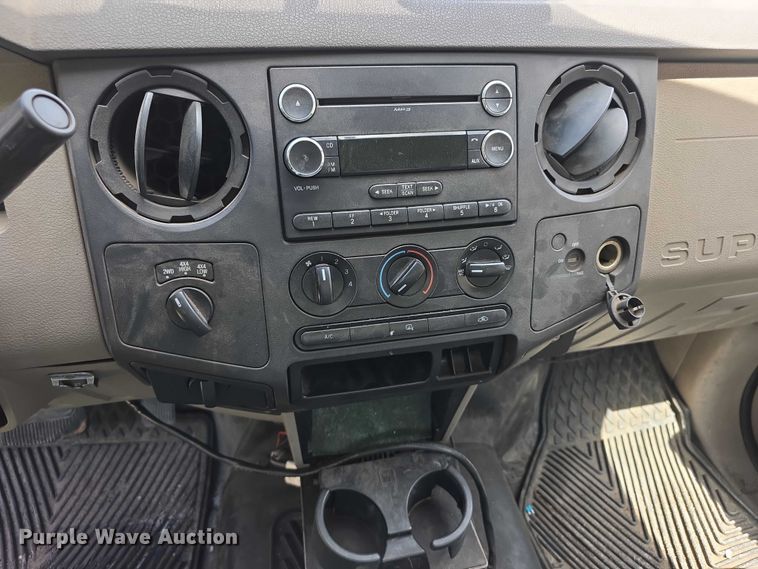 image for item FH6103 2009 Ford F350 Super Duty pickup truck