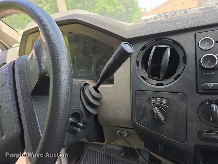 image for item FH6103 2009 Ford F350 Super Duty pickup truck