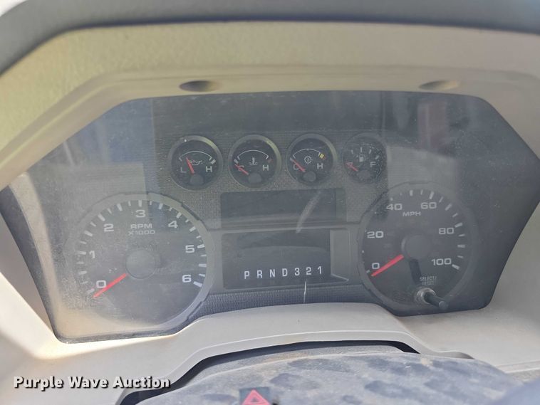 image for item FH6103 2009 Ford F350 Super Duty pickup truck