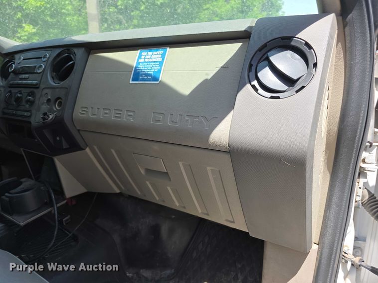 image for item FH6103 2009 Ford F350 Super Duty pickup truck
