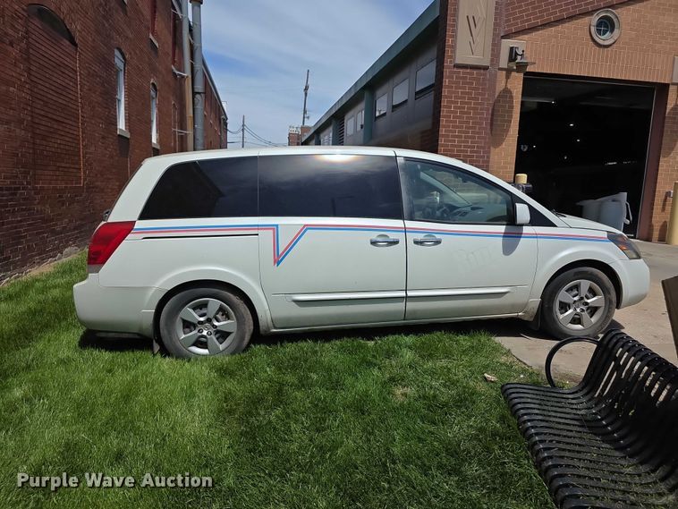 image for item FH6104 2009 Nissan Quest van