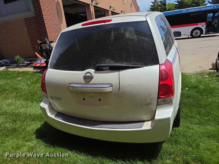 image for item FH6104 2009 Nissan Quest van