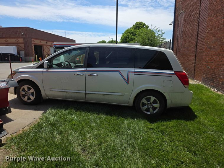 image for item FH6104 2009 Nissan Quest van