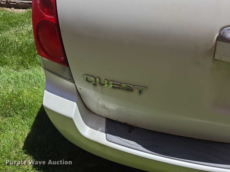 image for item FH6104 2009 Nissan Quest van