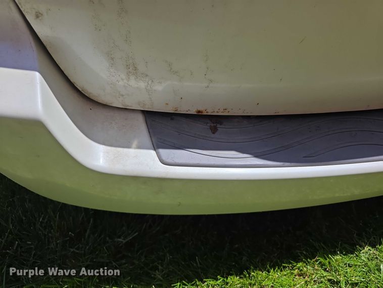 image for item FH6104 2009 Nissan Quest van