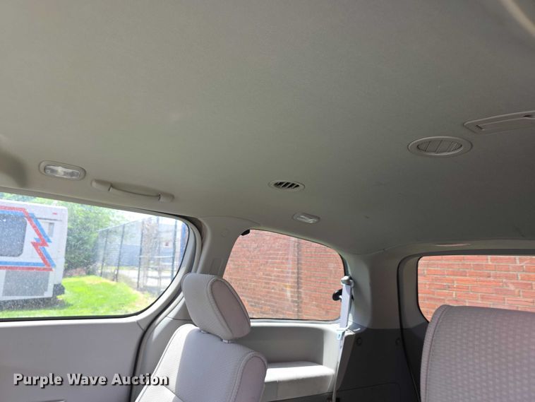 image for item FH6104 2009 Nissan Quest van
