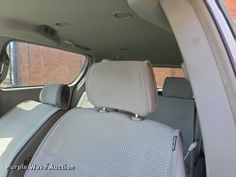 image for item FH6104 2009 Nissan Quest van