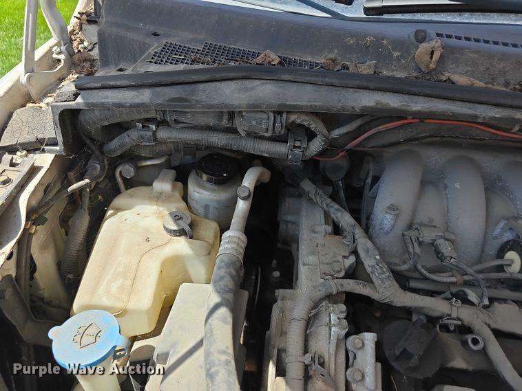image for item FH6104 2009 Nissan Quest van