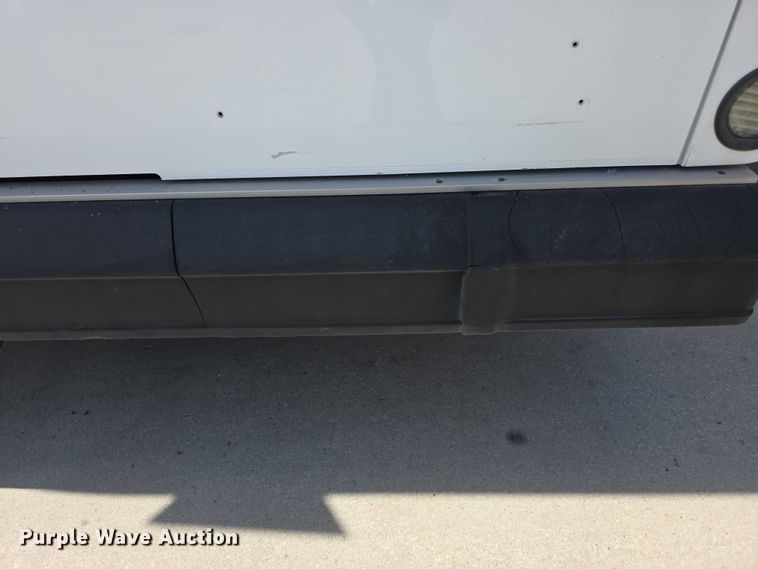 image for item FH6105 2012 Gillig G27E102N2 shuttle bus