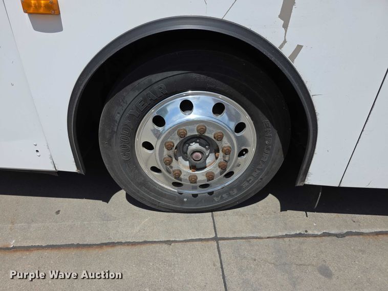 image for item FH6105 2012 Gillig G27E102N2 shuttle bus